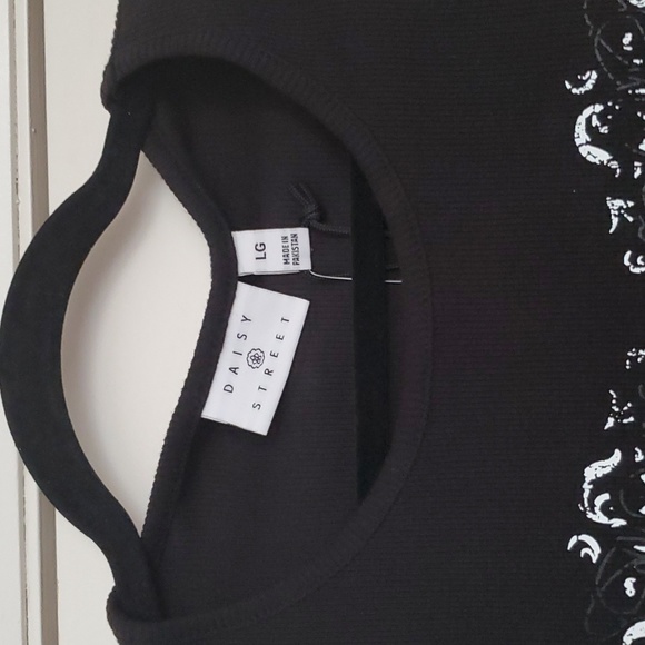 Daisy Street's Black Heart Wing High Neck Tank Top - Picture 4 of 16